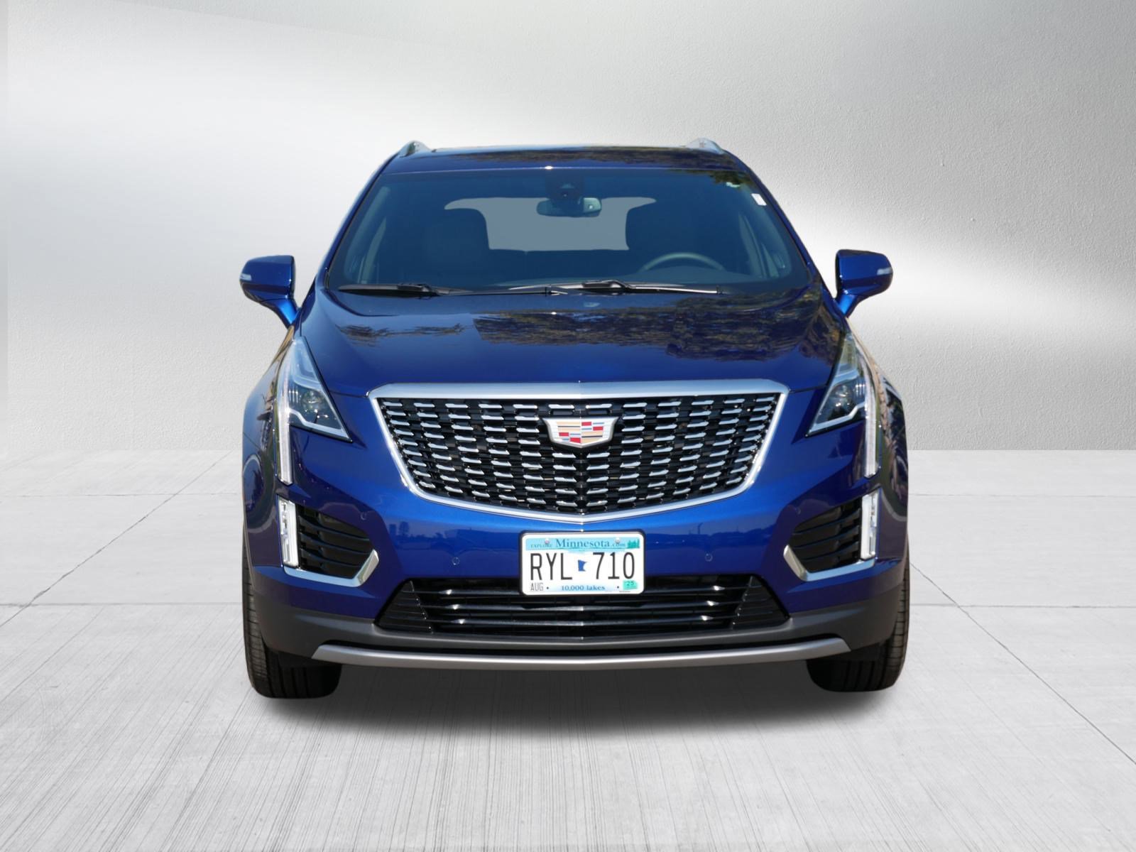 2025 Cadillac XT5 Premium Luxury photo 2