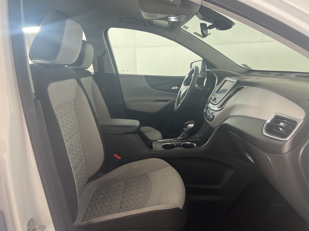 2022 Chevrolet Equinox LS photo 17