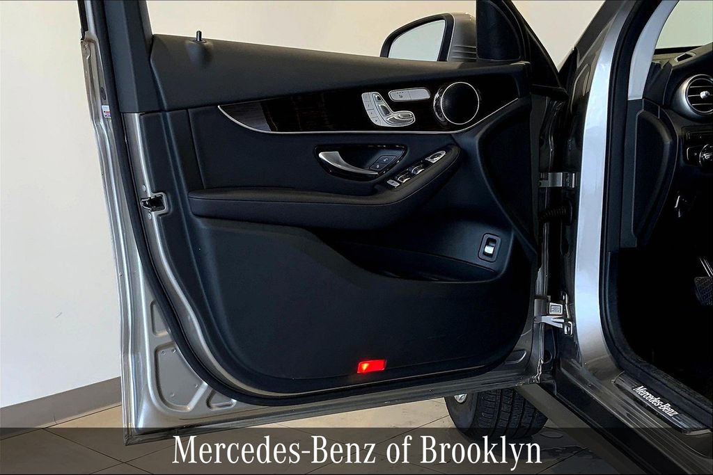 2021 Mercedes Benz GLC 300 4MATIC photo 19