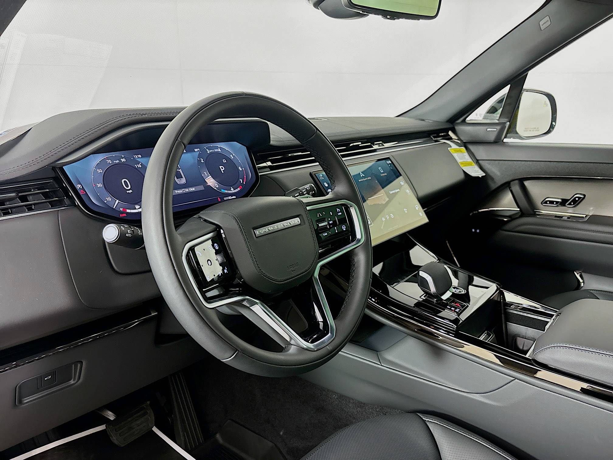 2025 Land Rover Range Rover Sport SE photo 9