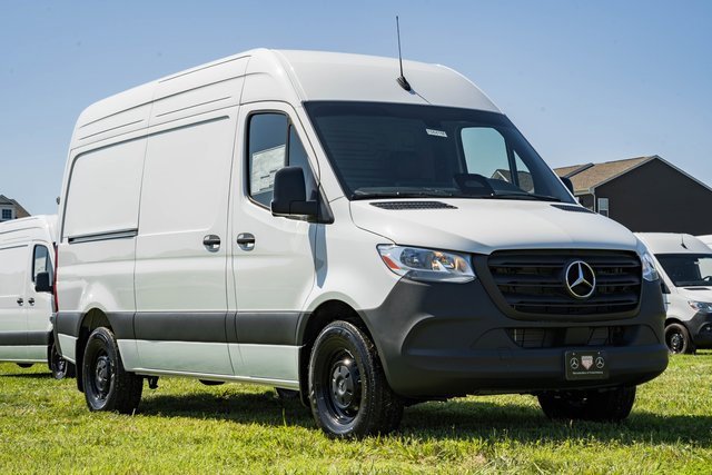 2025 Mercedes-Benz Sprinter Cargo Van Base's photo