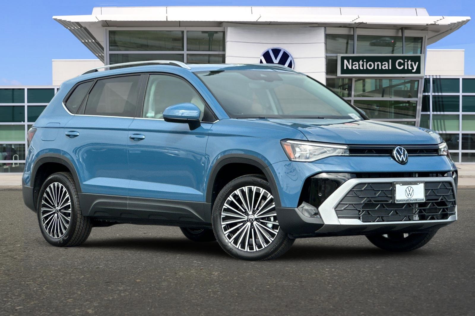 2025 Volkswagen Taos SE photo 2