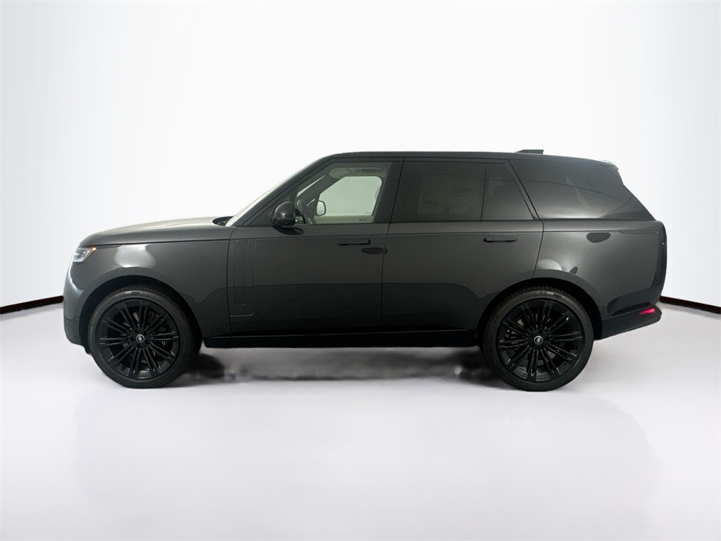 2025 Land Rover Range Rover SE photo 5