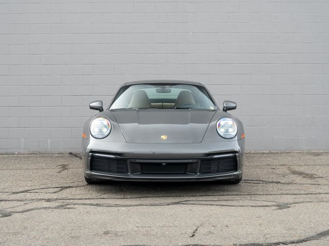 2024 Porsche 911 T 4 photo 10
