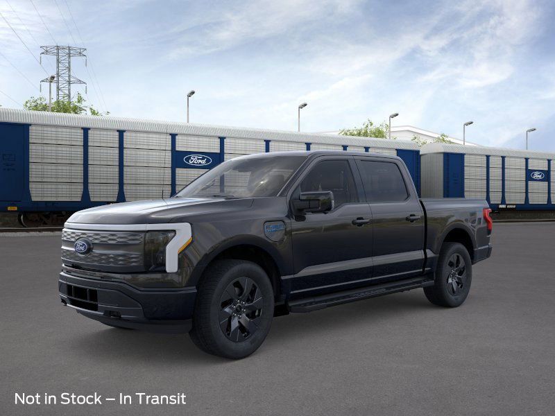 2025 Ford F-150 Lightning Lariat photo 2