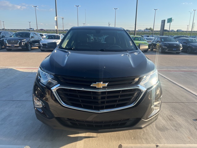 2018 Chevrolet Equinox LS photo 2