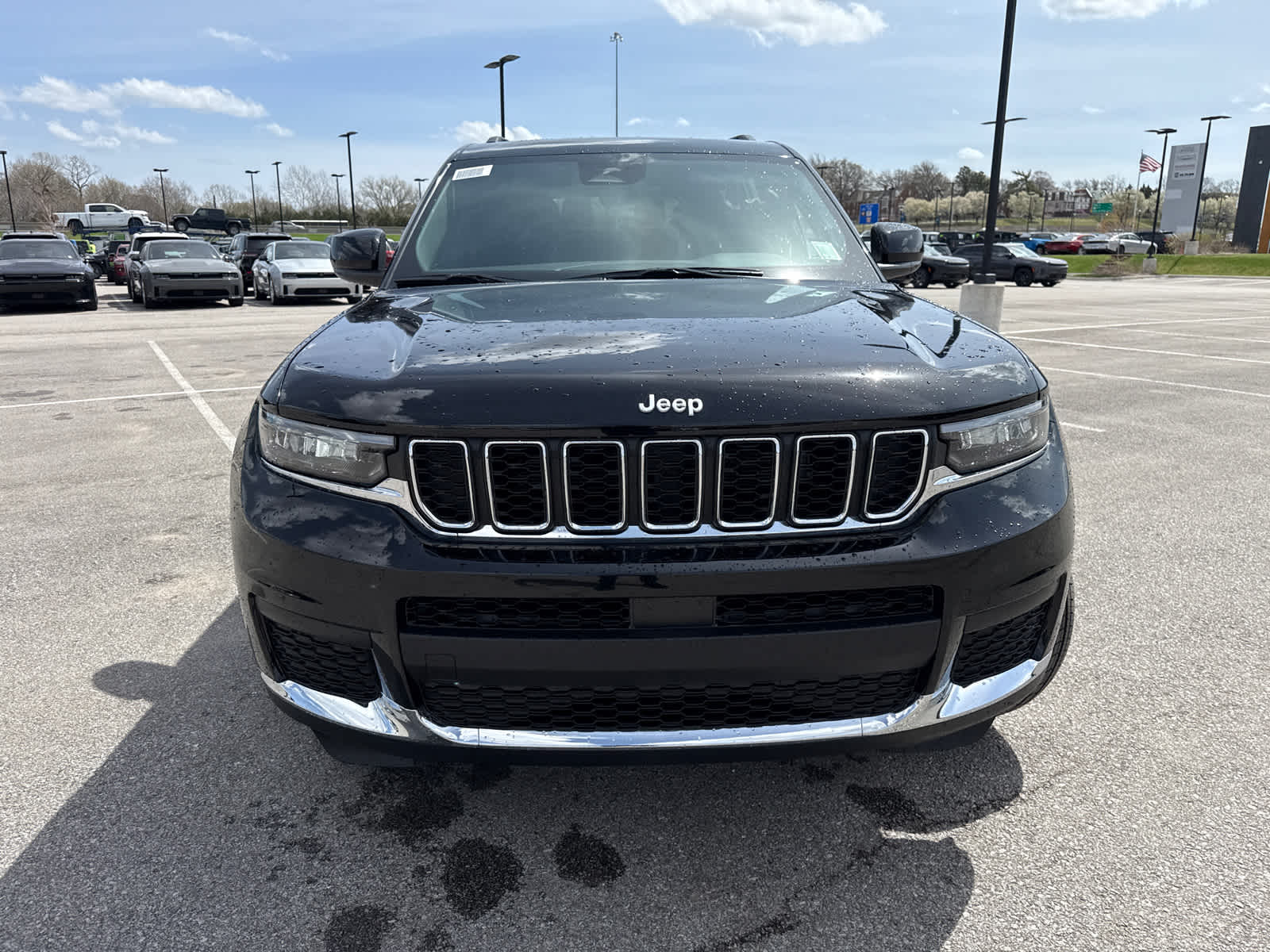 2025 Jeep Grand Cherokee Laredo X photo 3