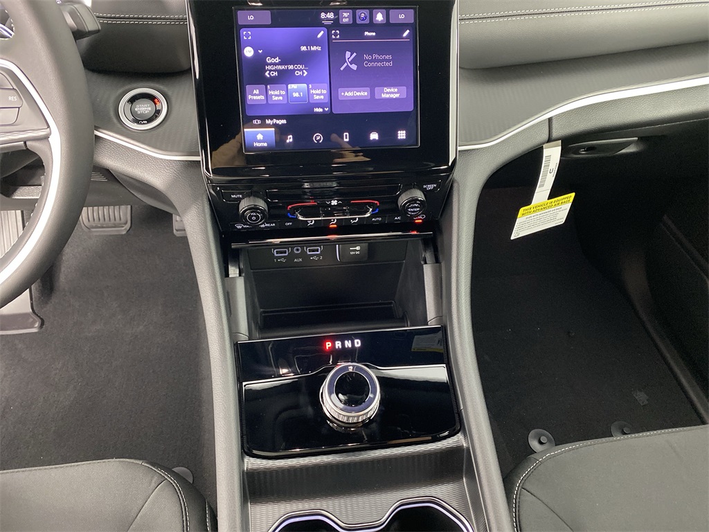 2025 Jeep Grand Cherokee Laredo X photo 12