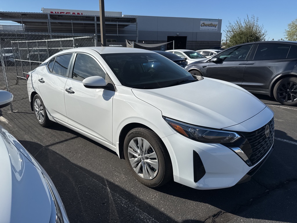 2025 Nissan Sentra S photo 2