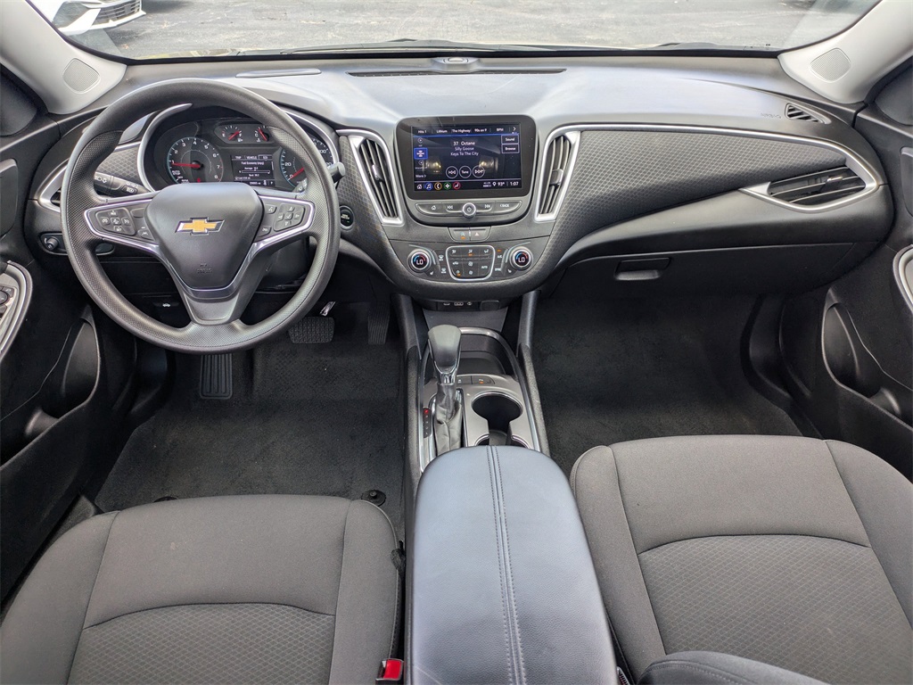 2024 Chevrolet Malibu 1LT photo 14