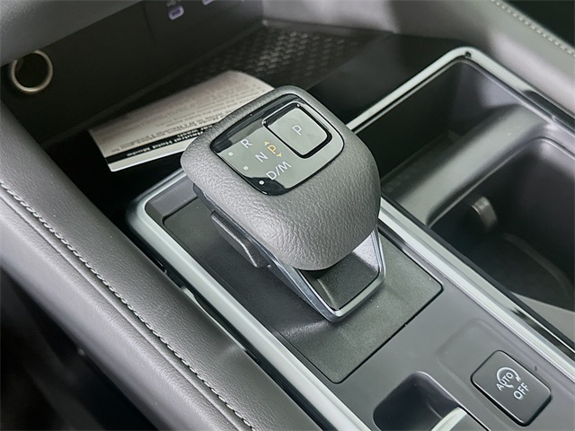 2025 Nissan Pathfinder SV photo 18