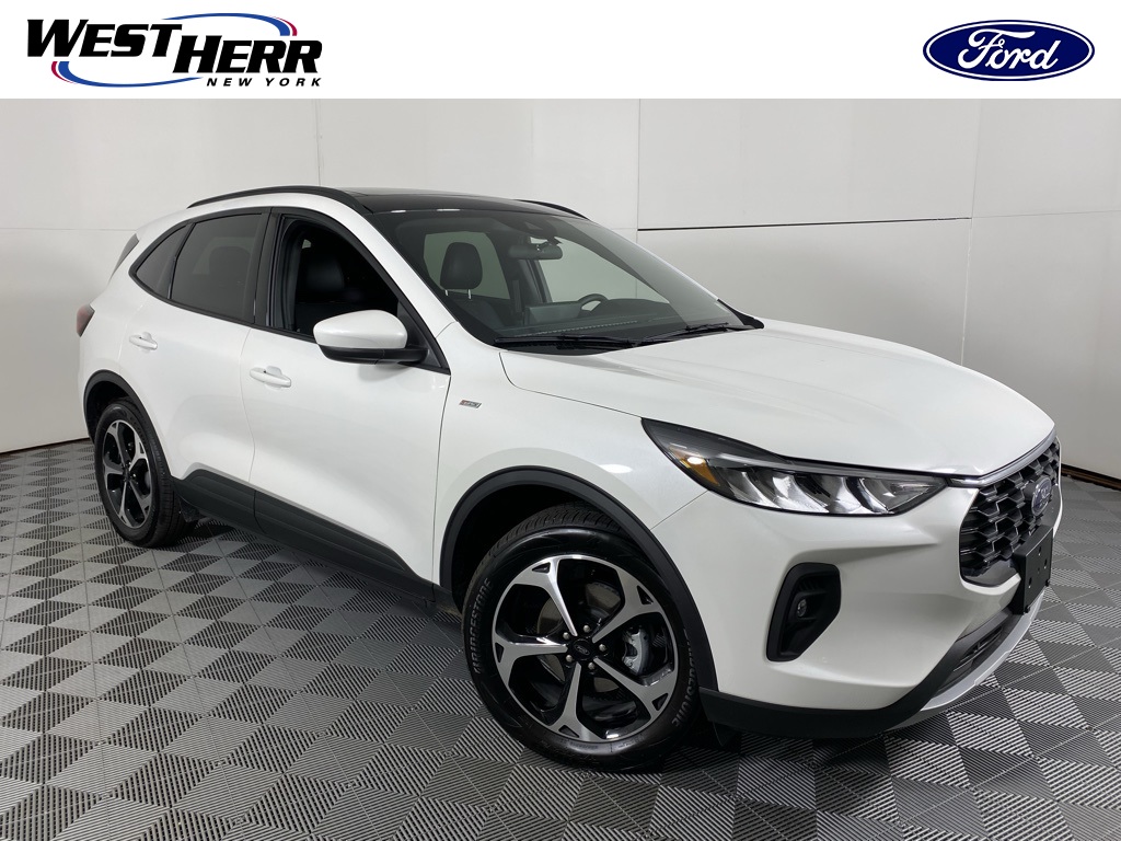 2025 Ford Escape ST-Line Select's photo