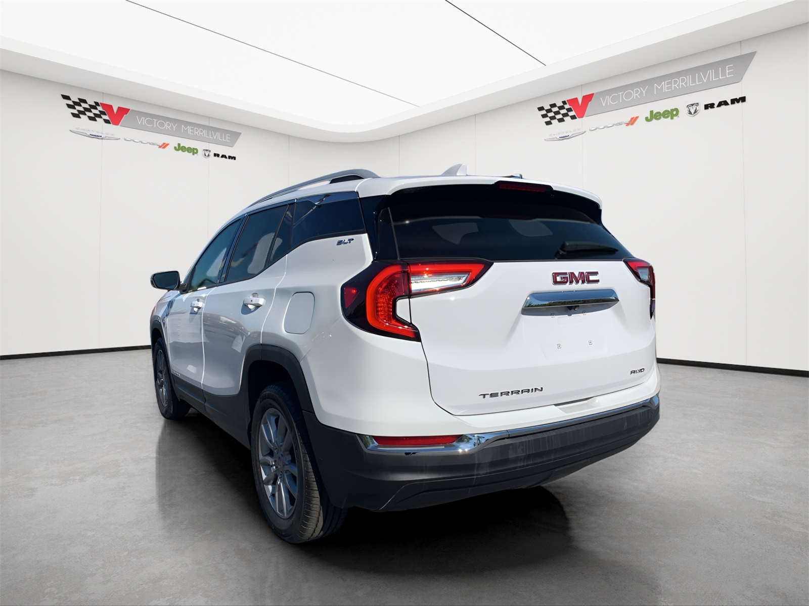 2024 Gmc Terrain SLT photo 2