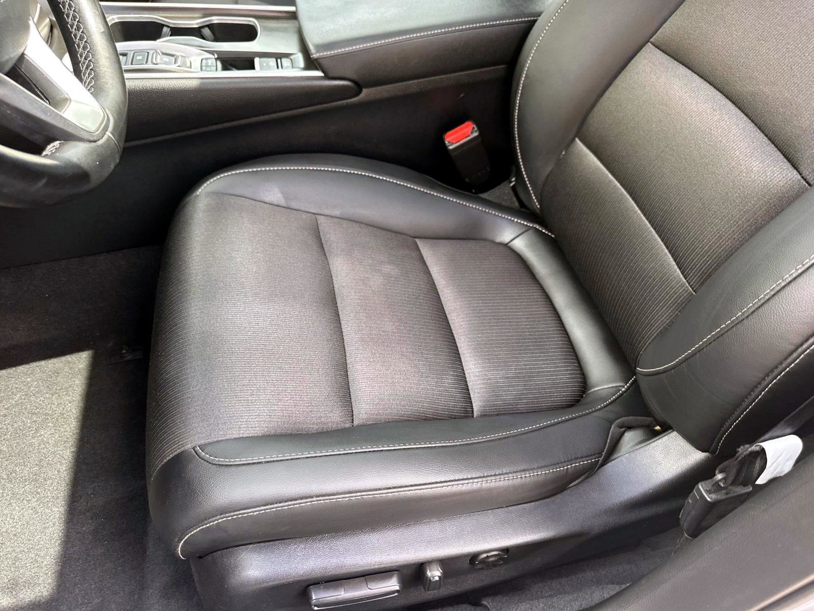 2022 Honda Accord Sport 2.0T photo 17