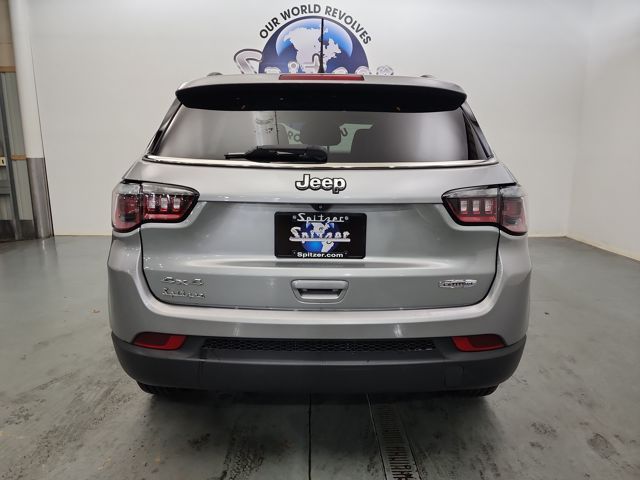 2022 Jeep Compass Latitude photo 5