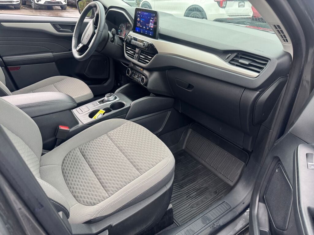 2022 Ford Escape SE photo 21