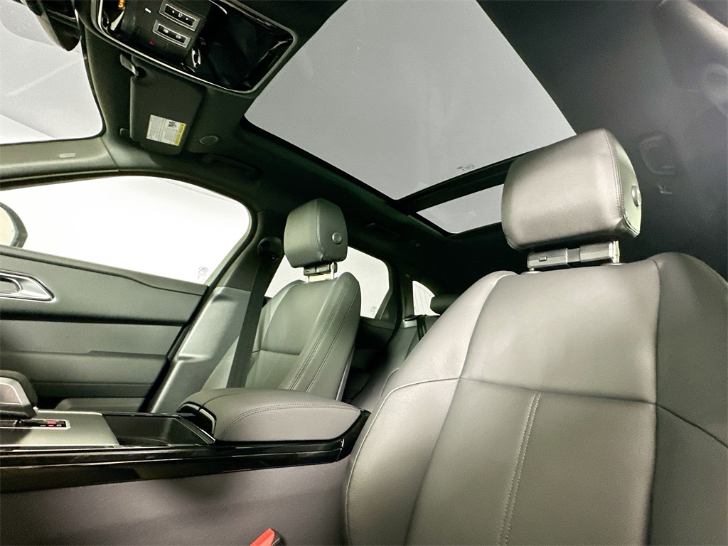 2026 Land Rover Range Rover Velar S photo 16