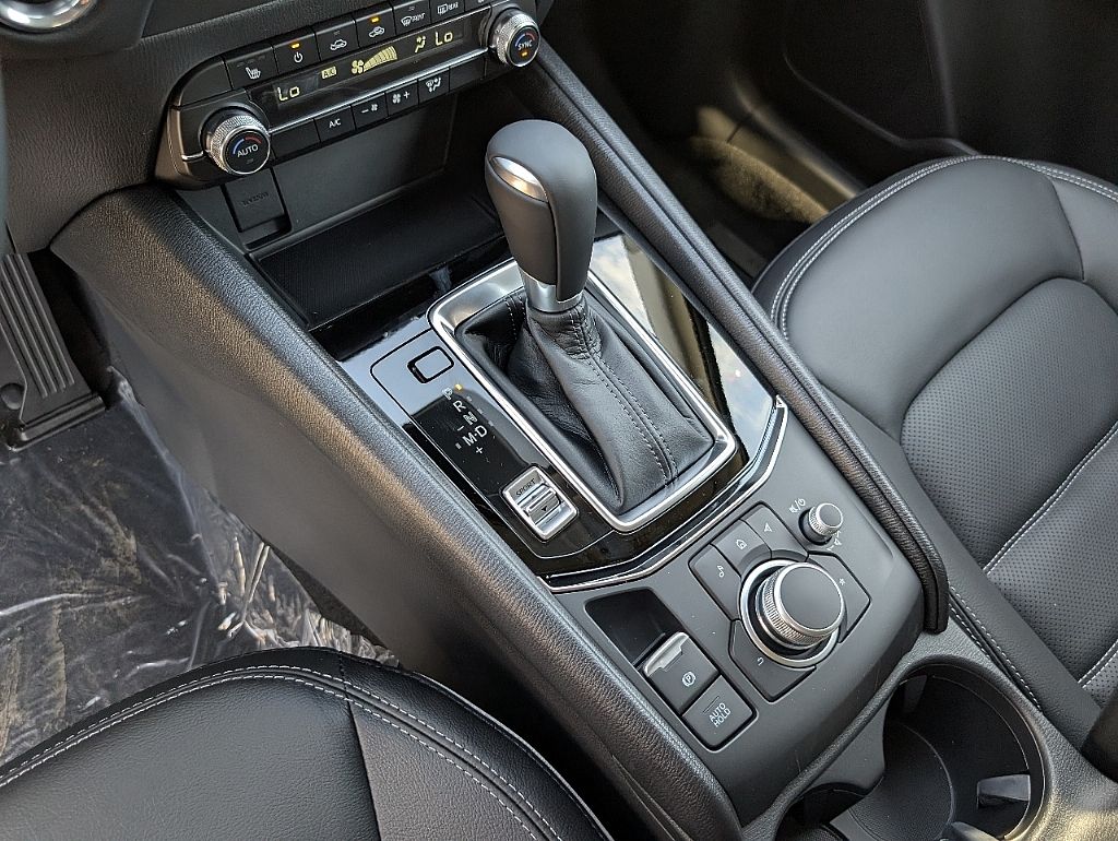 2025 Mazda CX-5 2.5 S Preferred photo 24