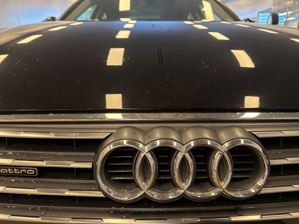 2019 Audi A4 2.0T Premium Quattro photo 3