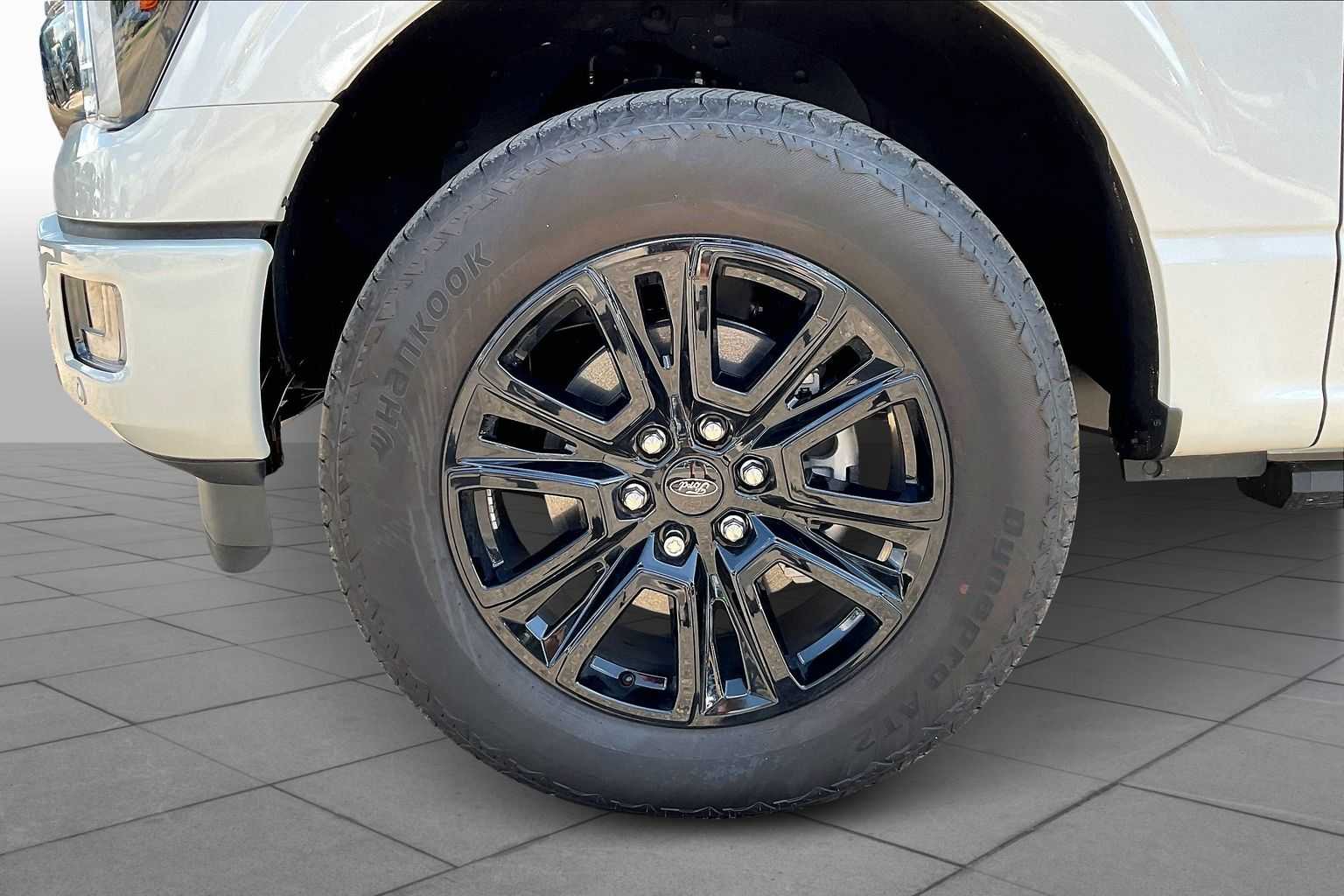 2025 Ford F-150 Platinum photo 11