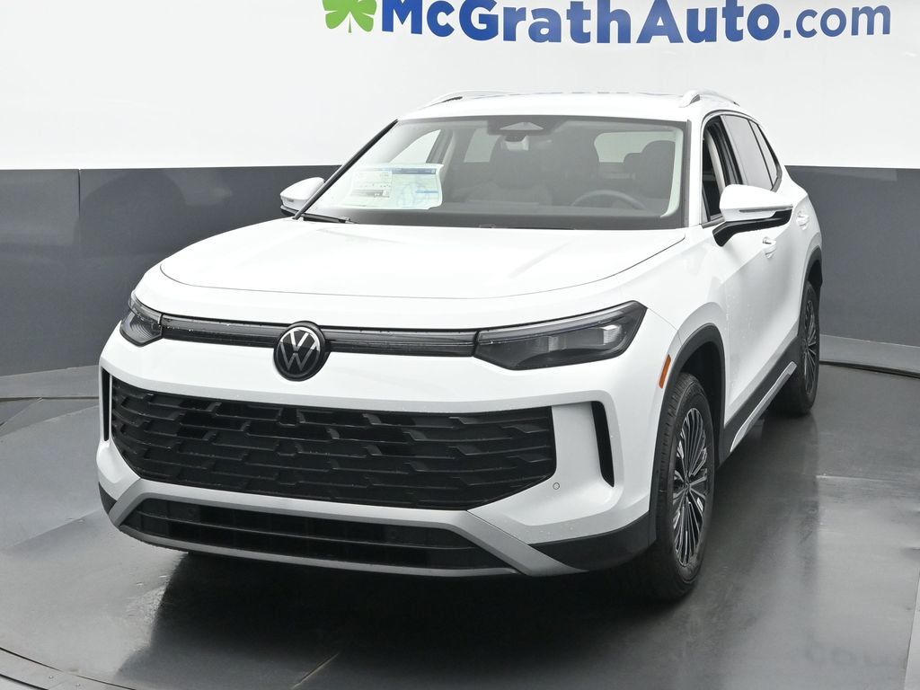 2025 Volkswagen Tiguan S photo 3