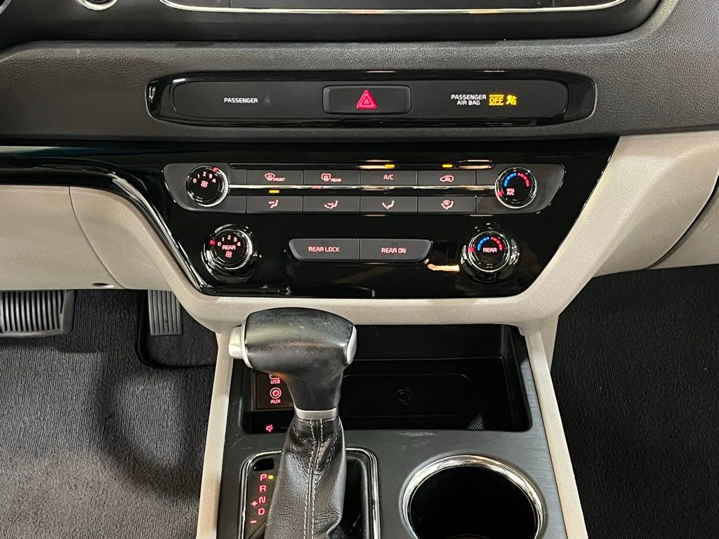 2020 Kia Sedona EX photo 22