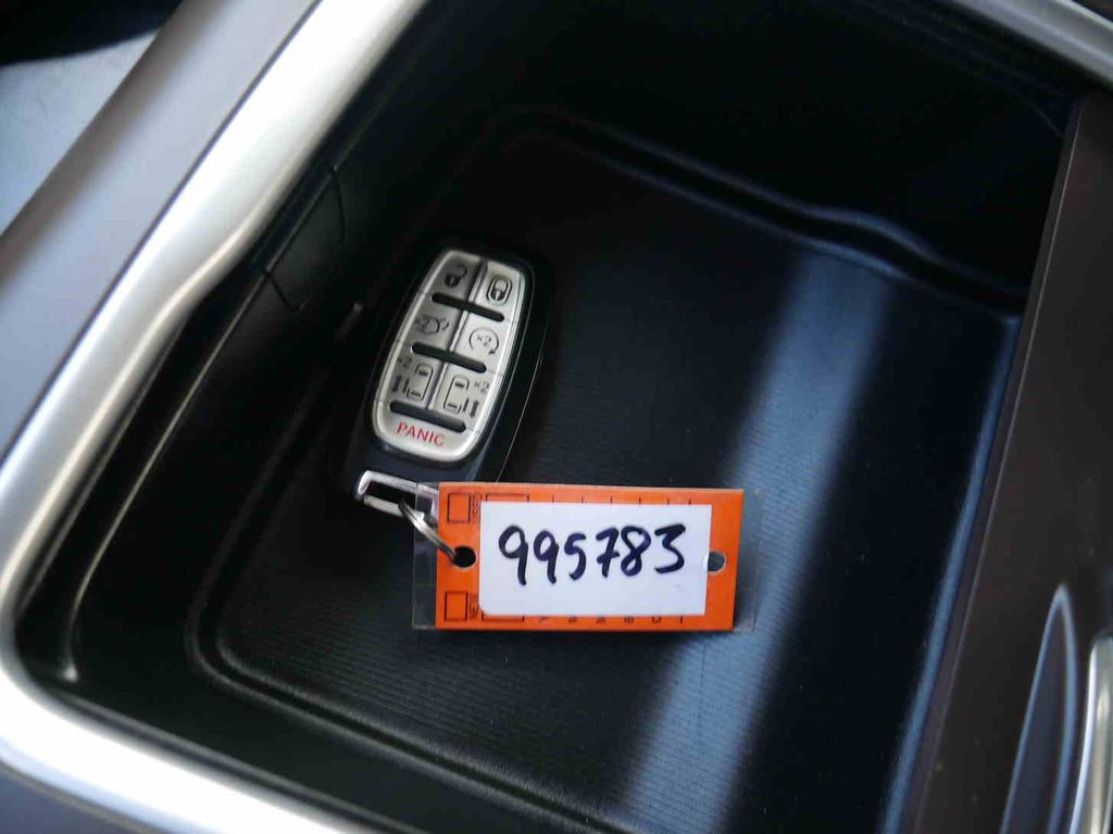 2021 Chrysler Pacifica Touring L photo 28