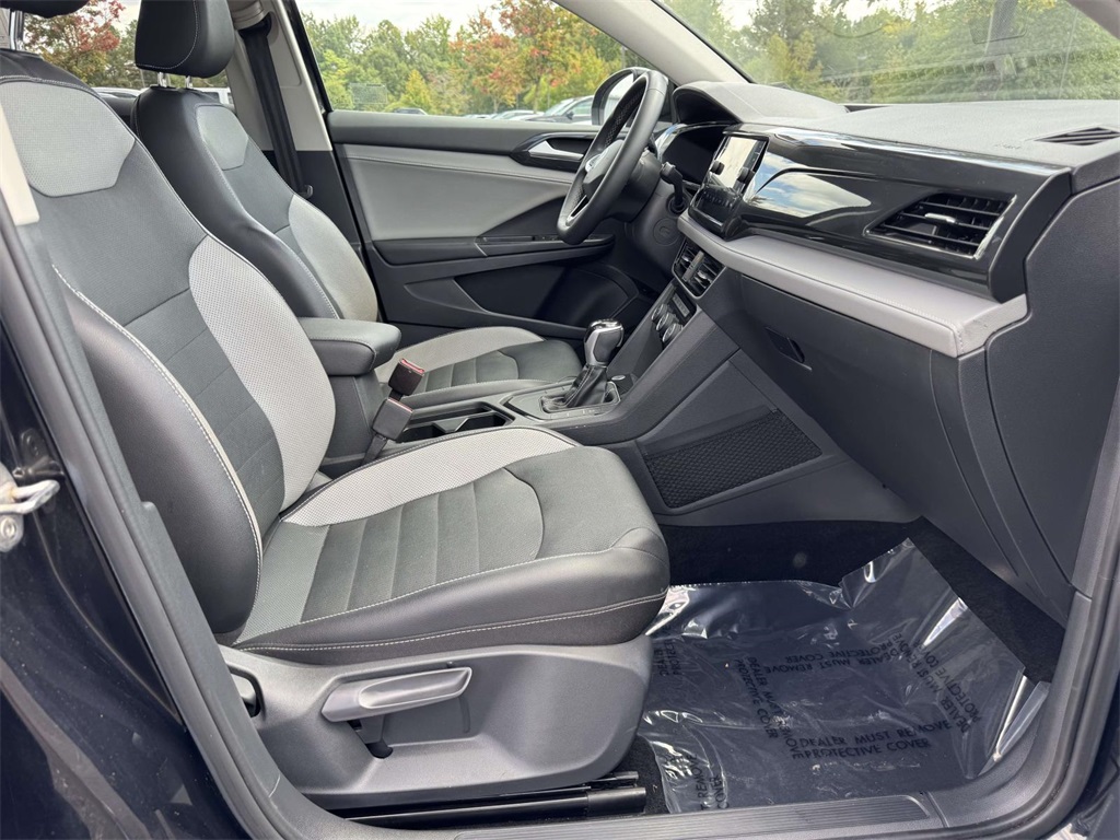 2022 Volkswagen Taos SEL photo 14