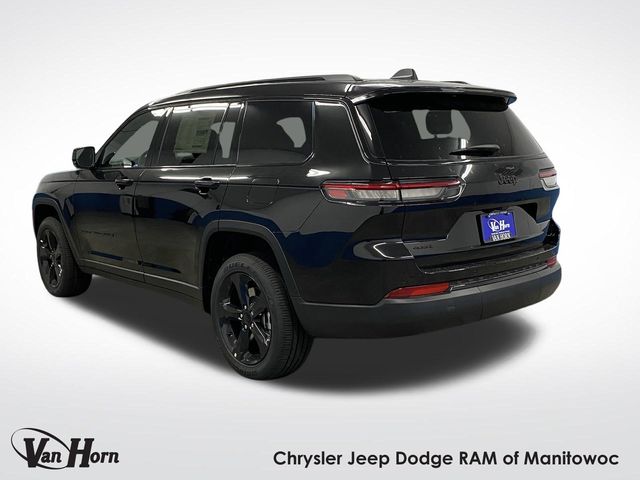 2025 Jeep Grand Cherokee Altitude photo 3