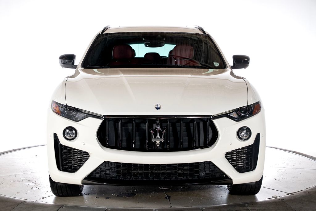2022 Maserati Levante GT photo 8