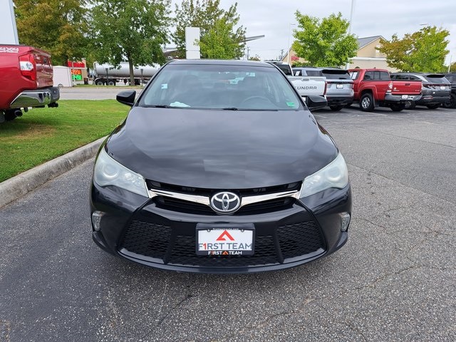 2016 Toyota Camry XSE photo 2