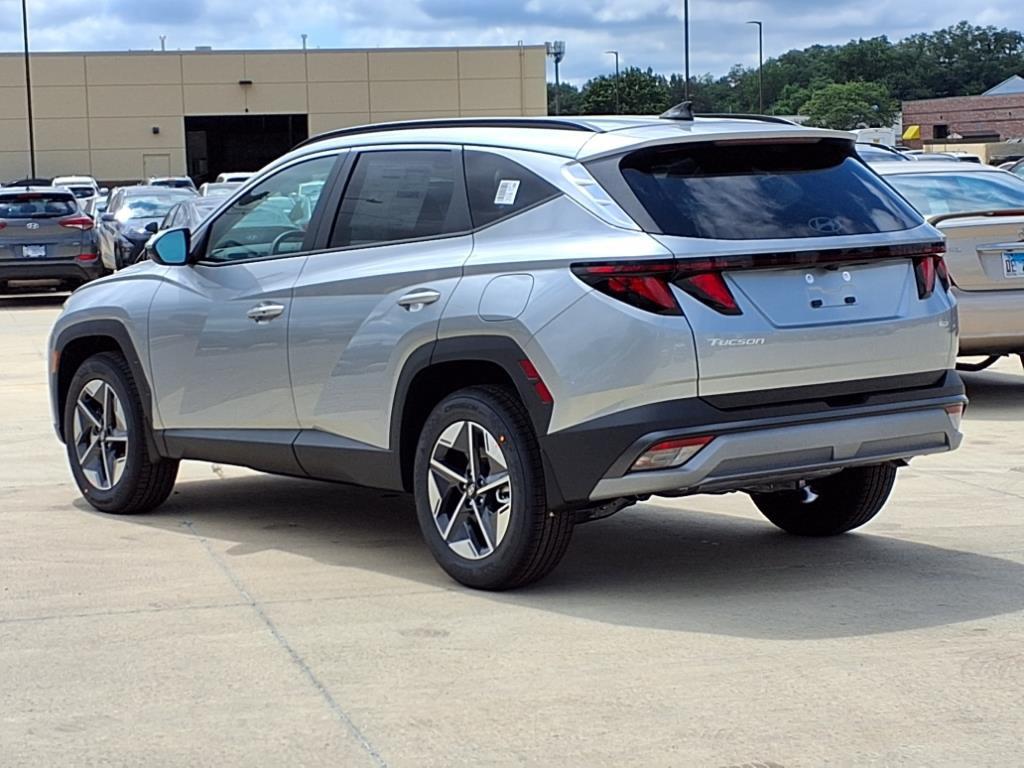 2026 Hyundai Tucson SEL photo 2