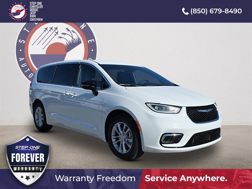 2026 Chrysler Pacifica Select's photo