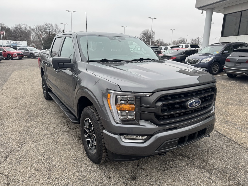 2023 Ford F-150 XLT's photo