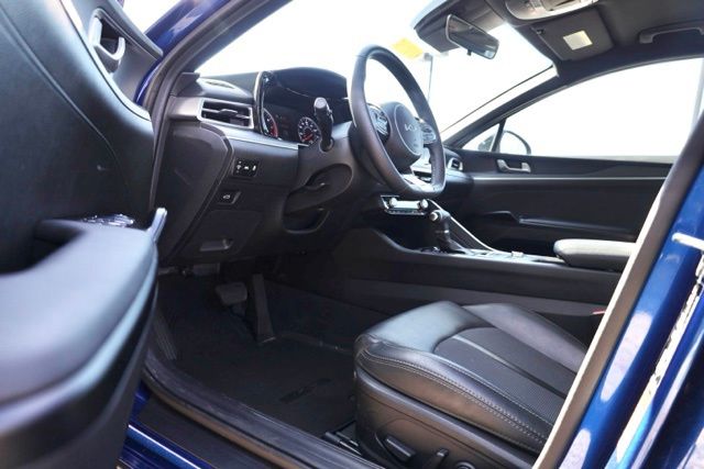 2023 Kia K5 GT-Line photo 11