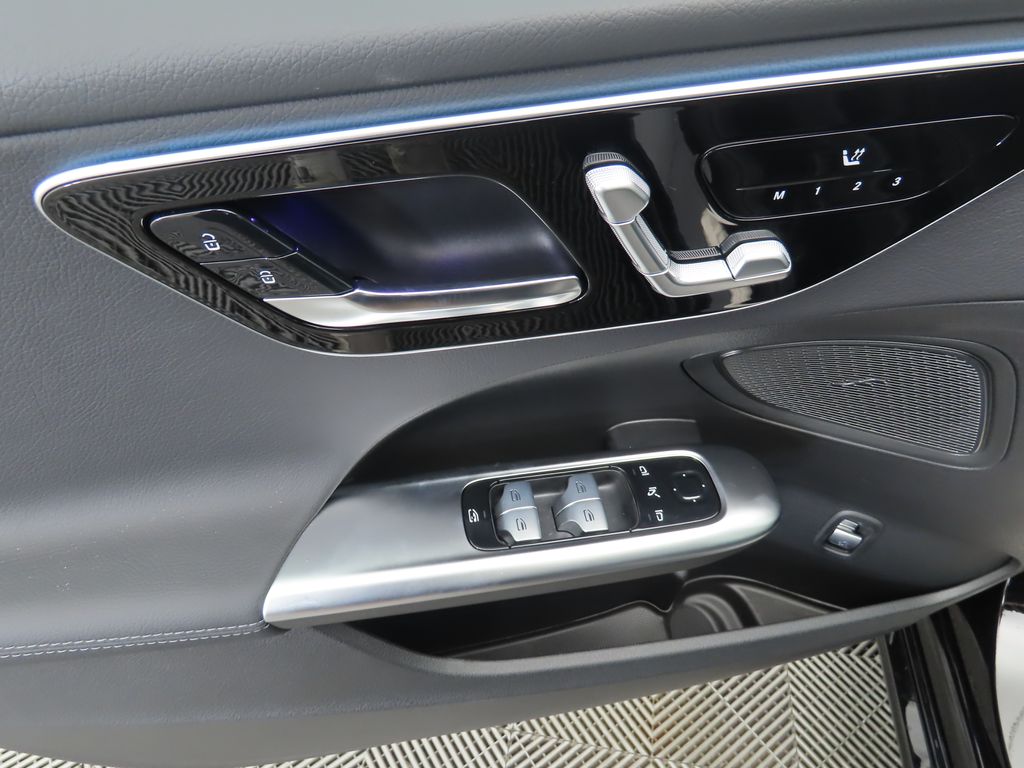 2025 Mercedes Benz C 300 photo 23
