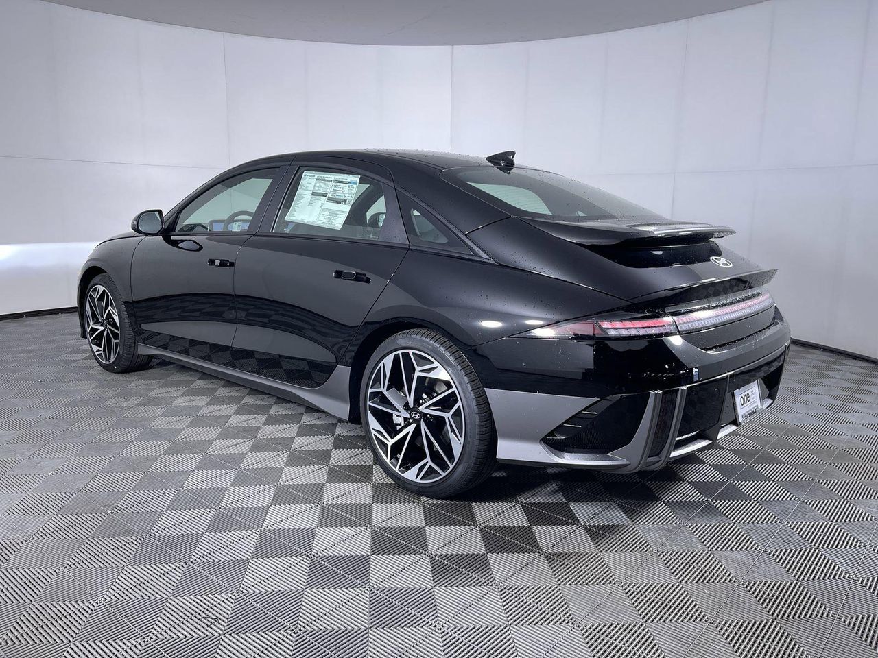 2025 Hyundai Ioniq 6 SEL photo 7