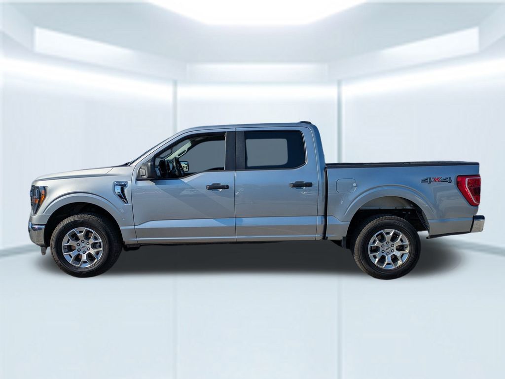 2023 Ford F-150 XLT photo 2