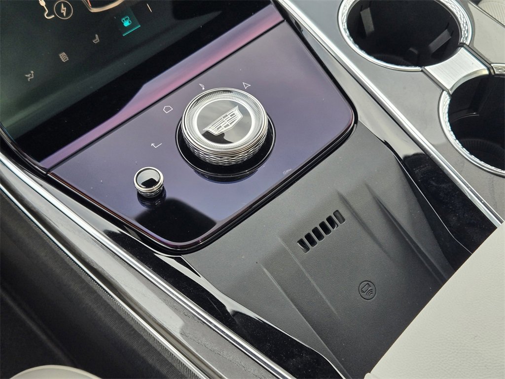 2025 Cadillac Escalade IQ Luxury photo 19