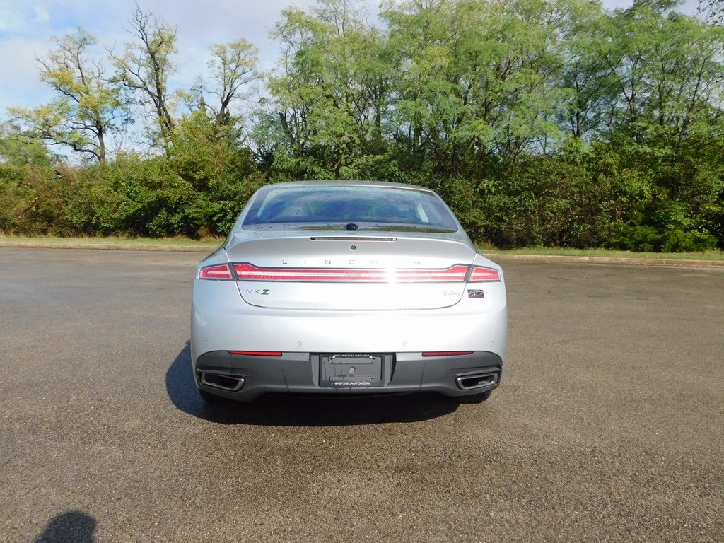 2016 Lincoln MKZ Hybrid photo 4