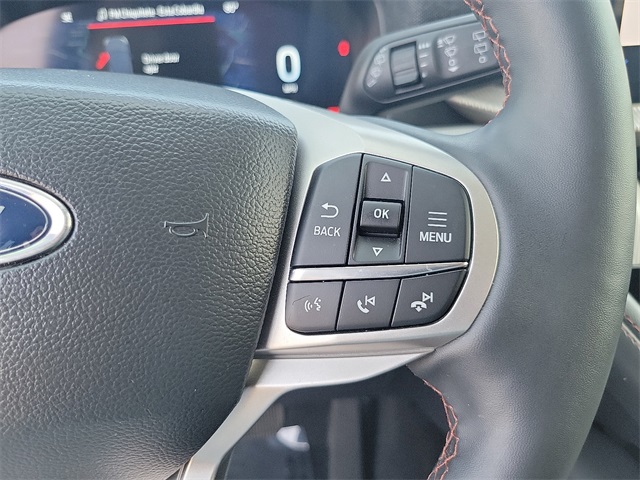 2025 Ford Explorer photo 7