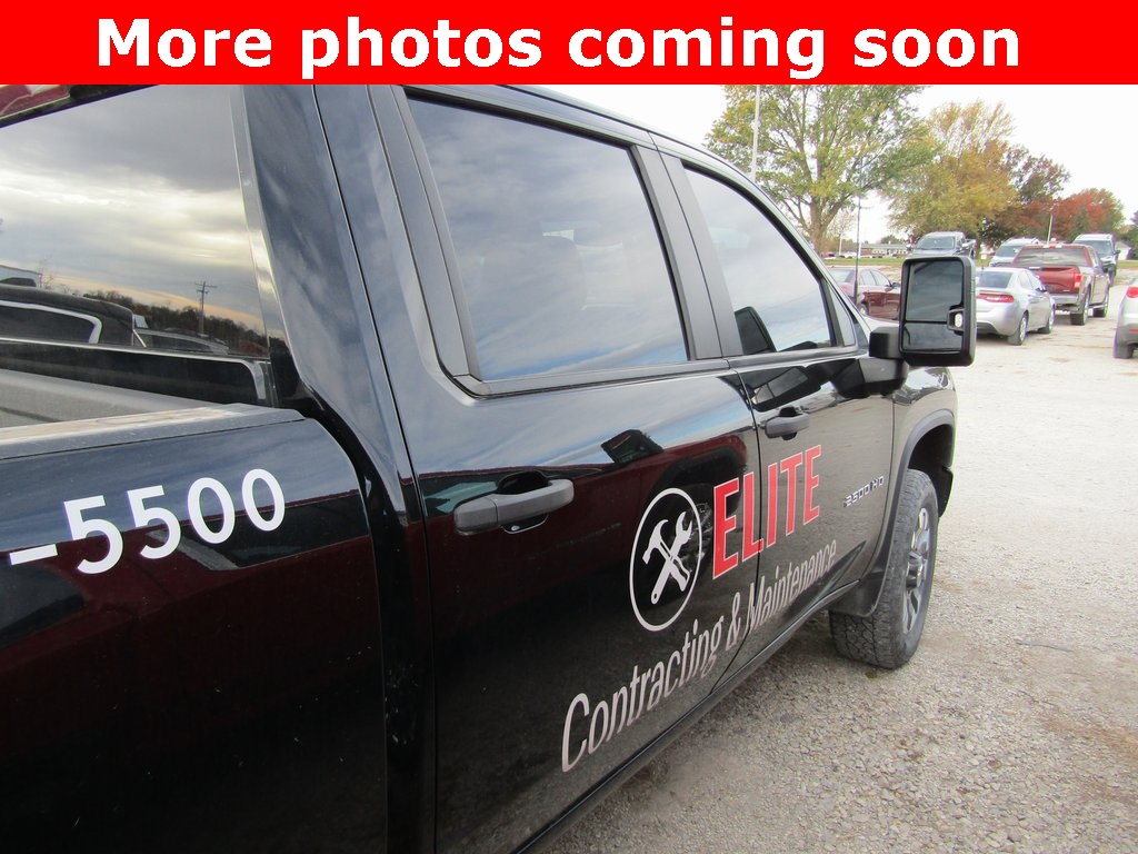 2022 Chevrolet Silverado 2500HD Custom photo 4