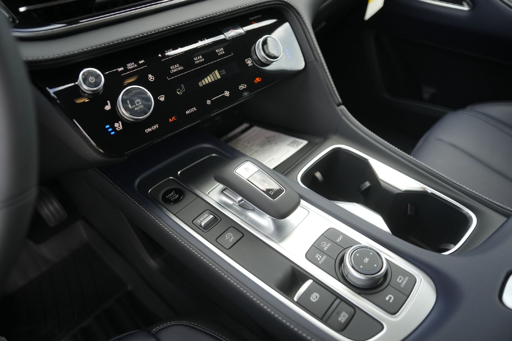 2026 Infiniti QX60 AWD photo 10