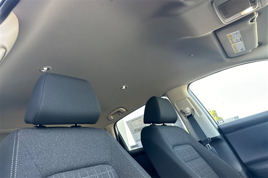 2026 Honda HR-V LX photo 18