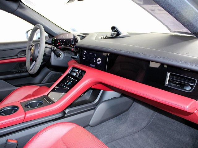 2021 Porsche Taycan 4S photo 25