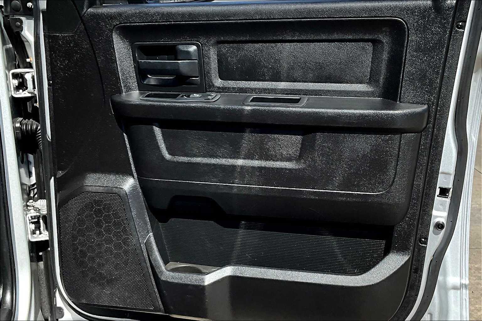 2015 Ram 1500 Tradesman photo 21