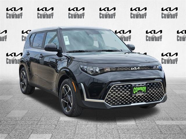 2025 Kia Soul EX's photo