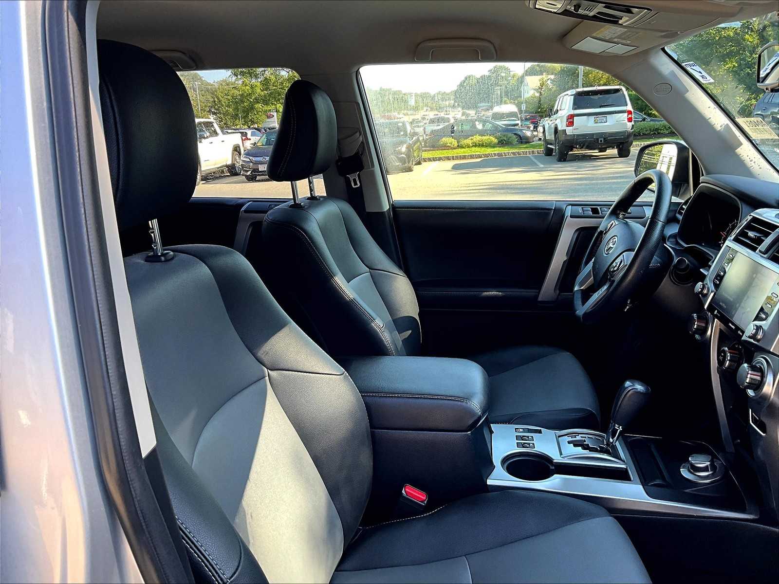 2024 Toyota 4Runner SR5 Premium photo 11
