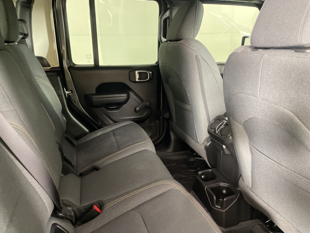 2024 Jeep Gladiator Sport photo 17