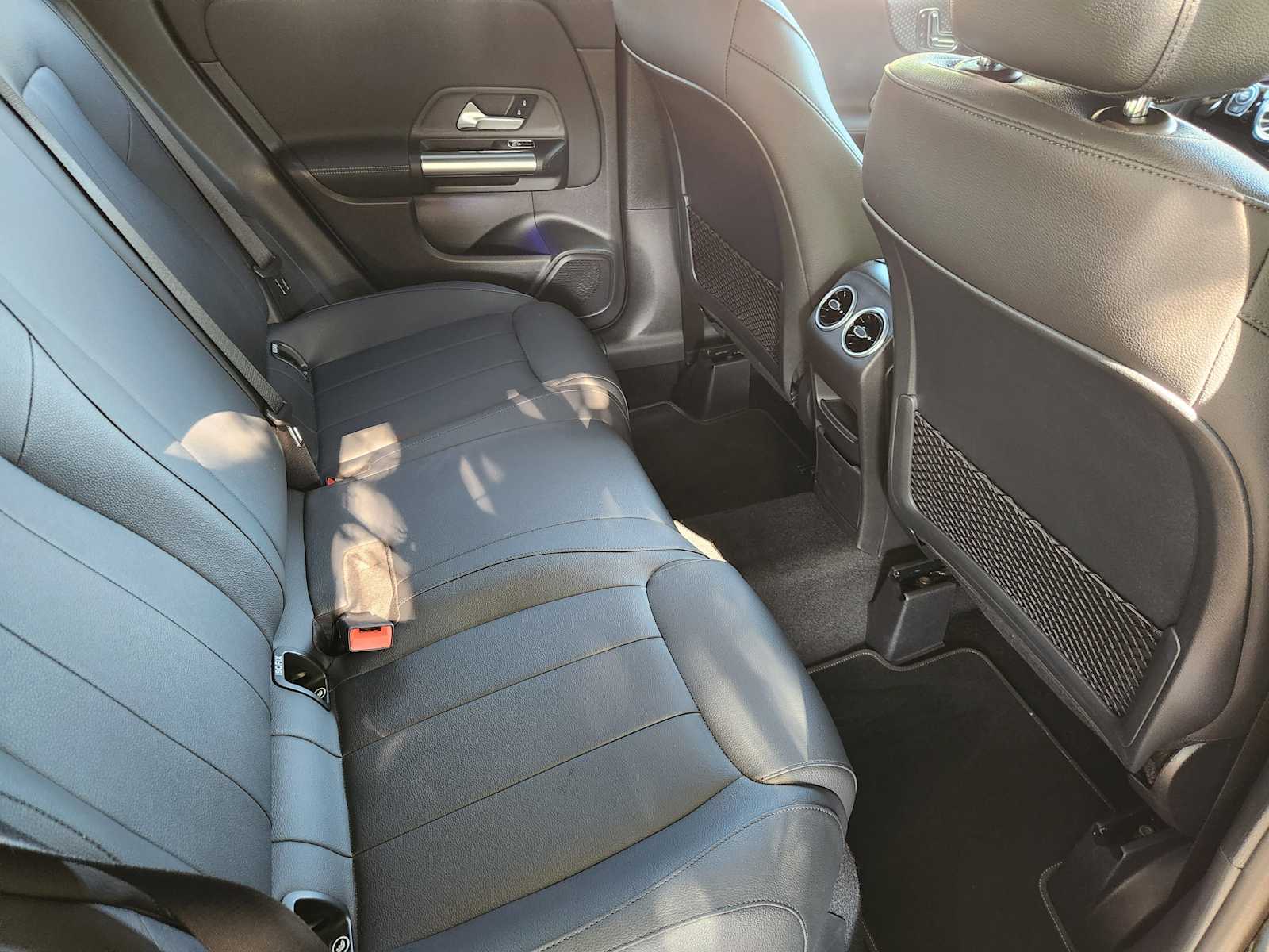 2025 Mercedes Benz GLA 250 photo 28